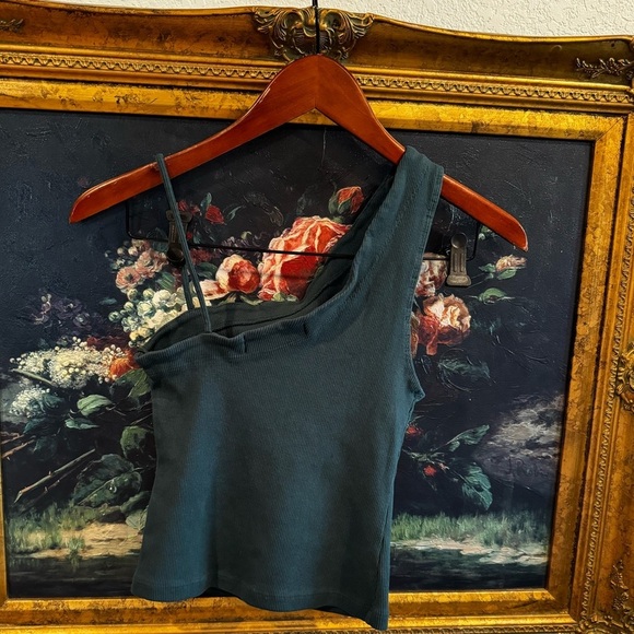 FP We the Free Green Ribbed One Shoulder Scallop Trim Crop Top Small - Picture 4 of 4